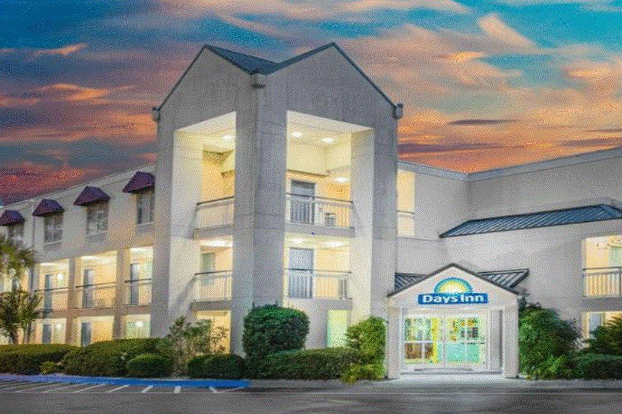 Hotel Carolina A Days Inn By Wyndham Hilton Head Island Buitenkant foto