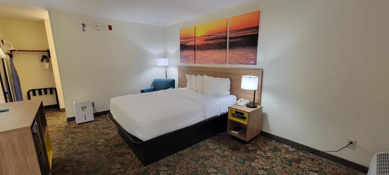Hotel Carolina A Days Inn By Wyndham Hilton Head Island Buitenkant foto