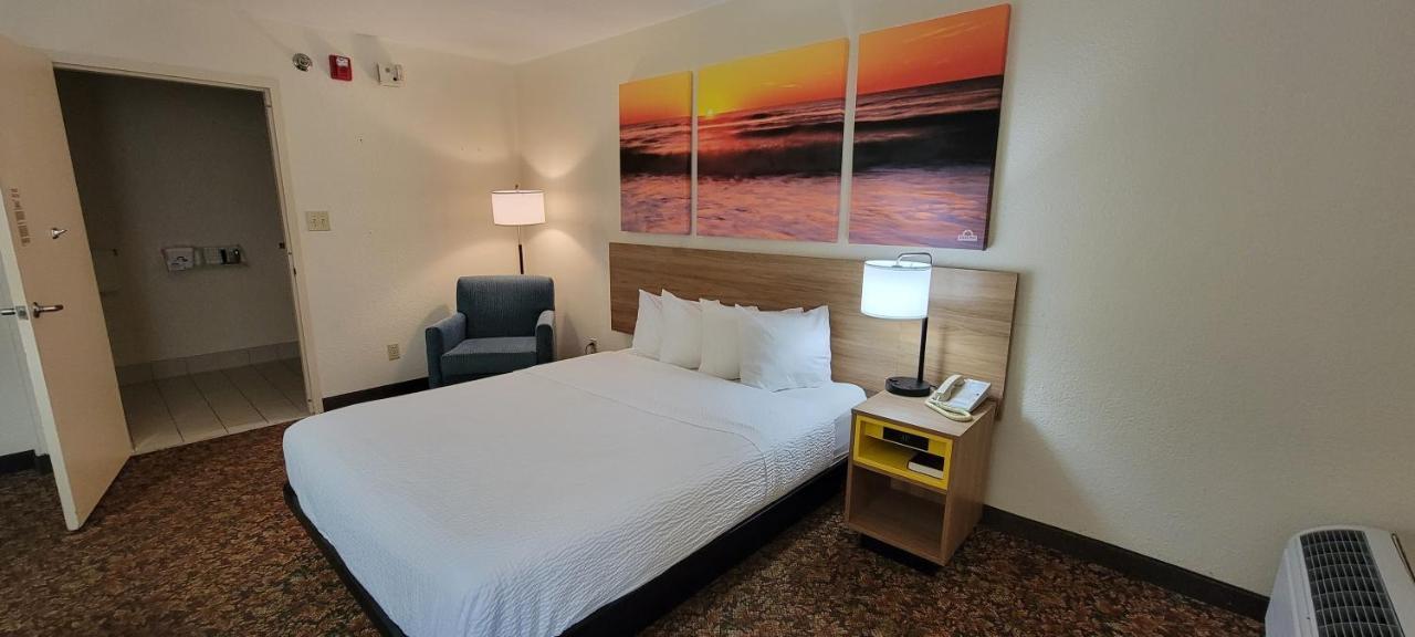 Hotel Carolina A Days Inn By Wyndham Hilton Head Island Buitenkant foto