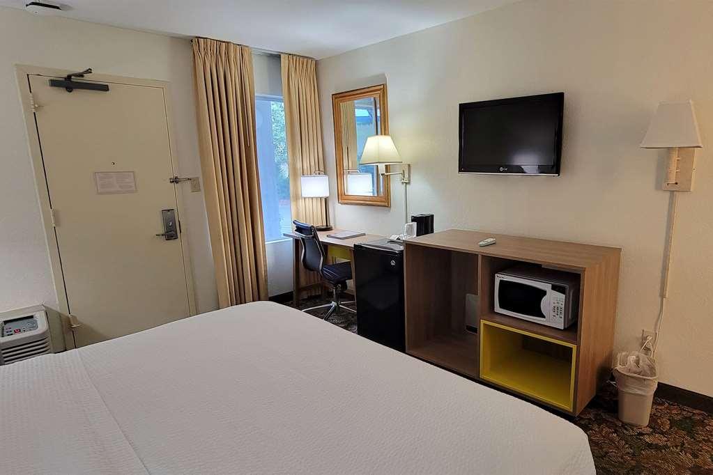 Hotel Carolina A Days Inn By Wyndham Hilton Head Island Kamer foto