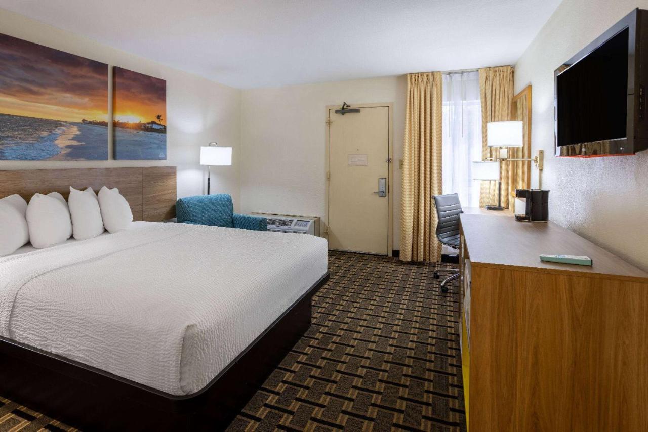 Hotel Carolina A Days Inn By Wyndham Hilton Head Island Buitenkant foto