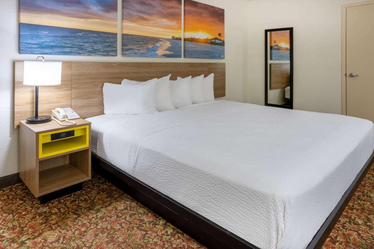 Hotel Carolina A Days Inn By Wyndham Hilton Head Island Buitenkant foto