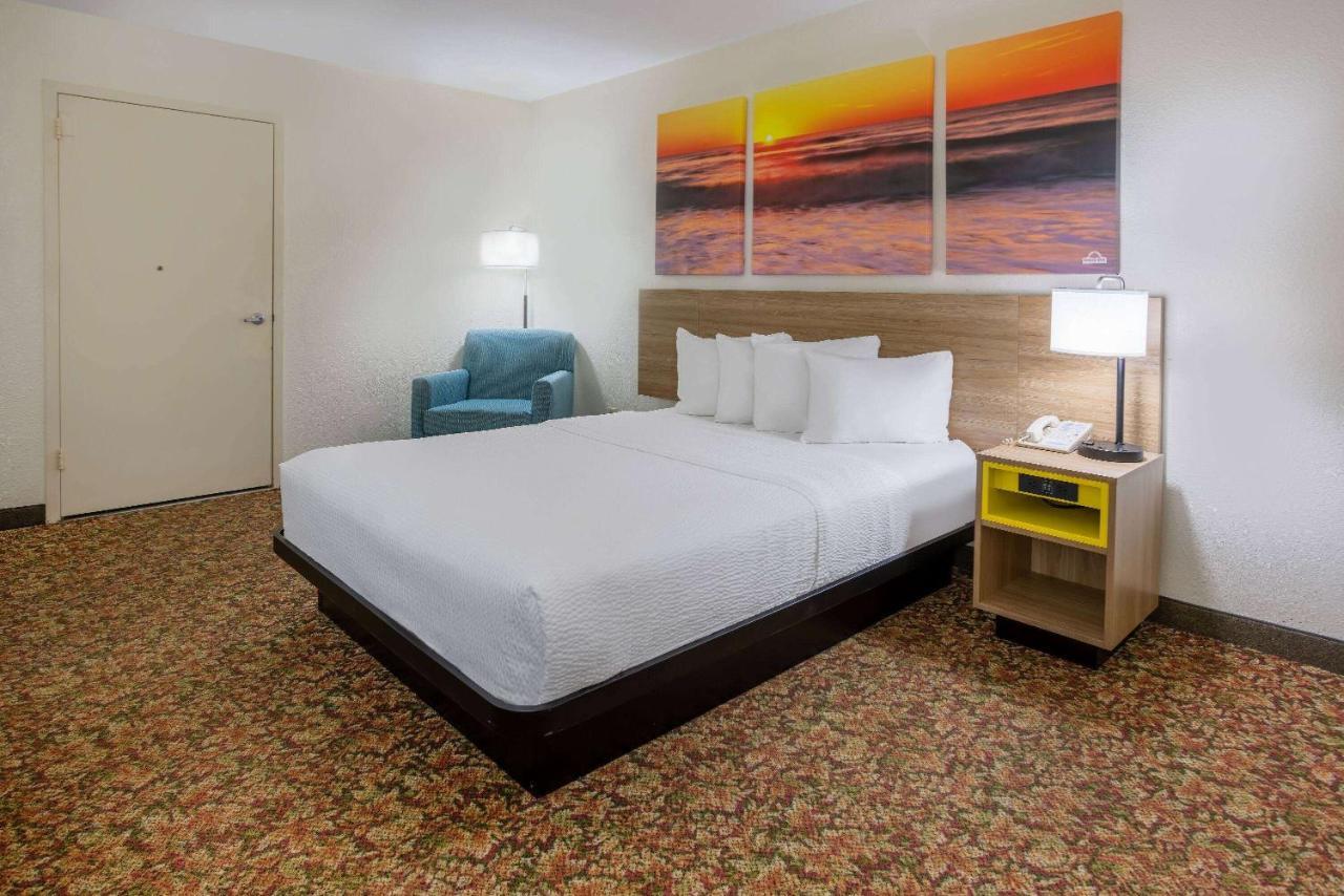 Hotel Carolina A Days Inn By Wyndham Hilton Head Island Buitenkant foto