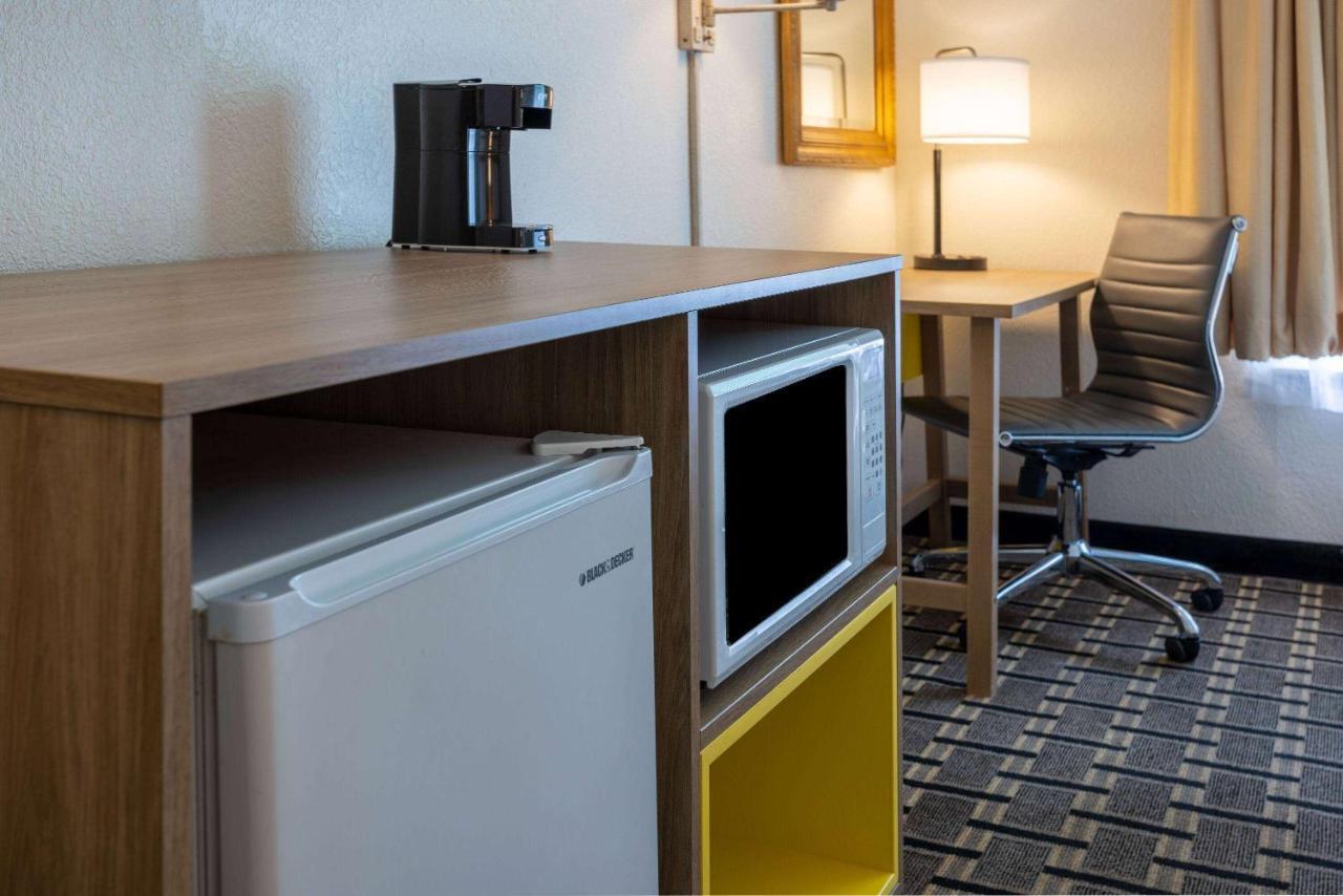 Hotel Carolina A Days Inn By Wyndham Hilton Head Island Buitenkant foto