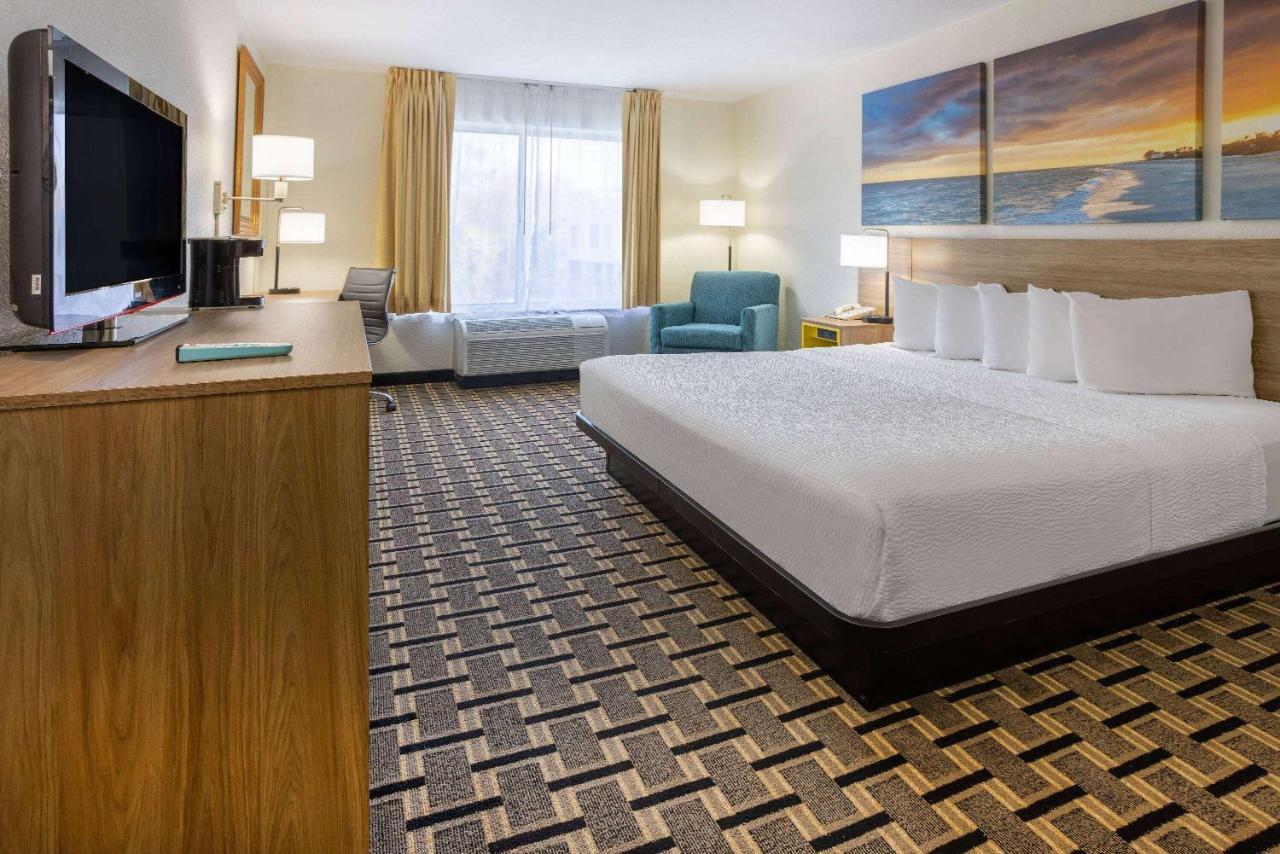 Hotel Carolina A Days Inn By Wyndham Hilton Head Island Buitenkant foto