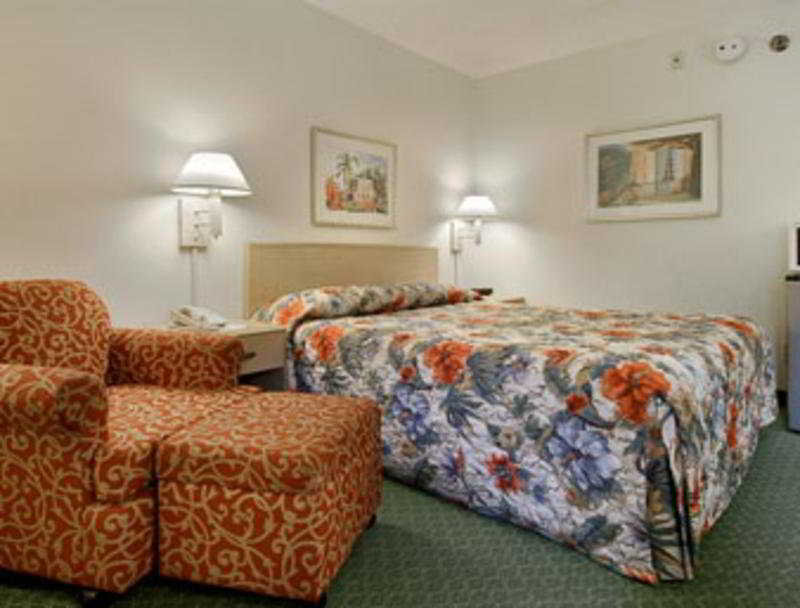 Hotel Carolina A Days Inn By Wyndham Hilton Head Island Buitenkant foto
