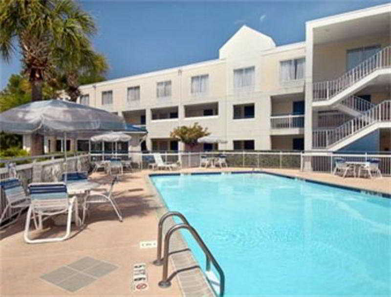 Hotel Carolina A Days Inn By Wyndham Hilton Head Island Buitenkant foto