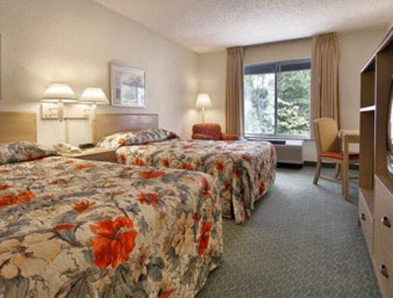 Hotel Carolina A Days Inn By Wyndham Hilton Head Island Buitenkant foto